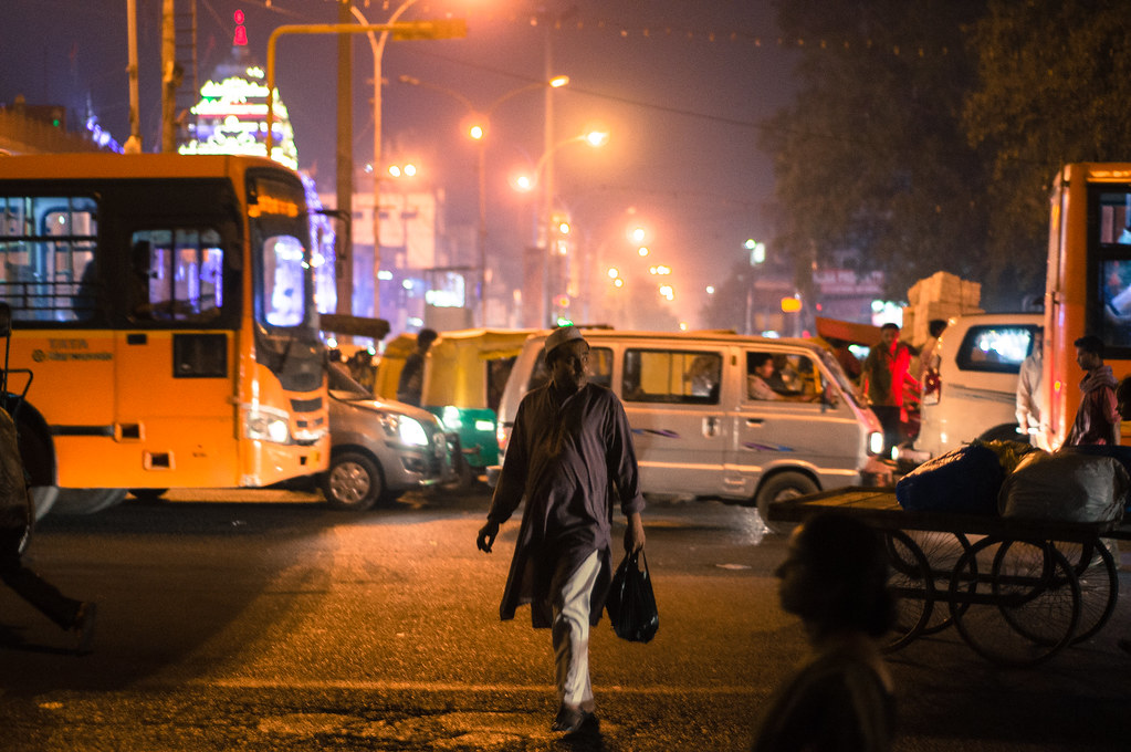 Delhi pollution curbs